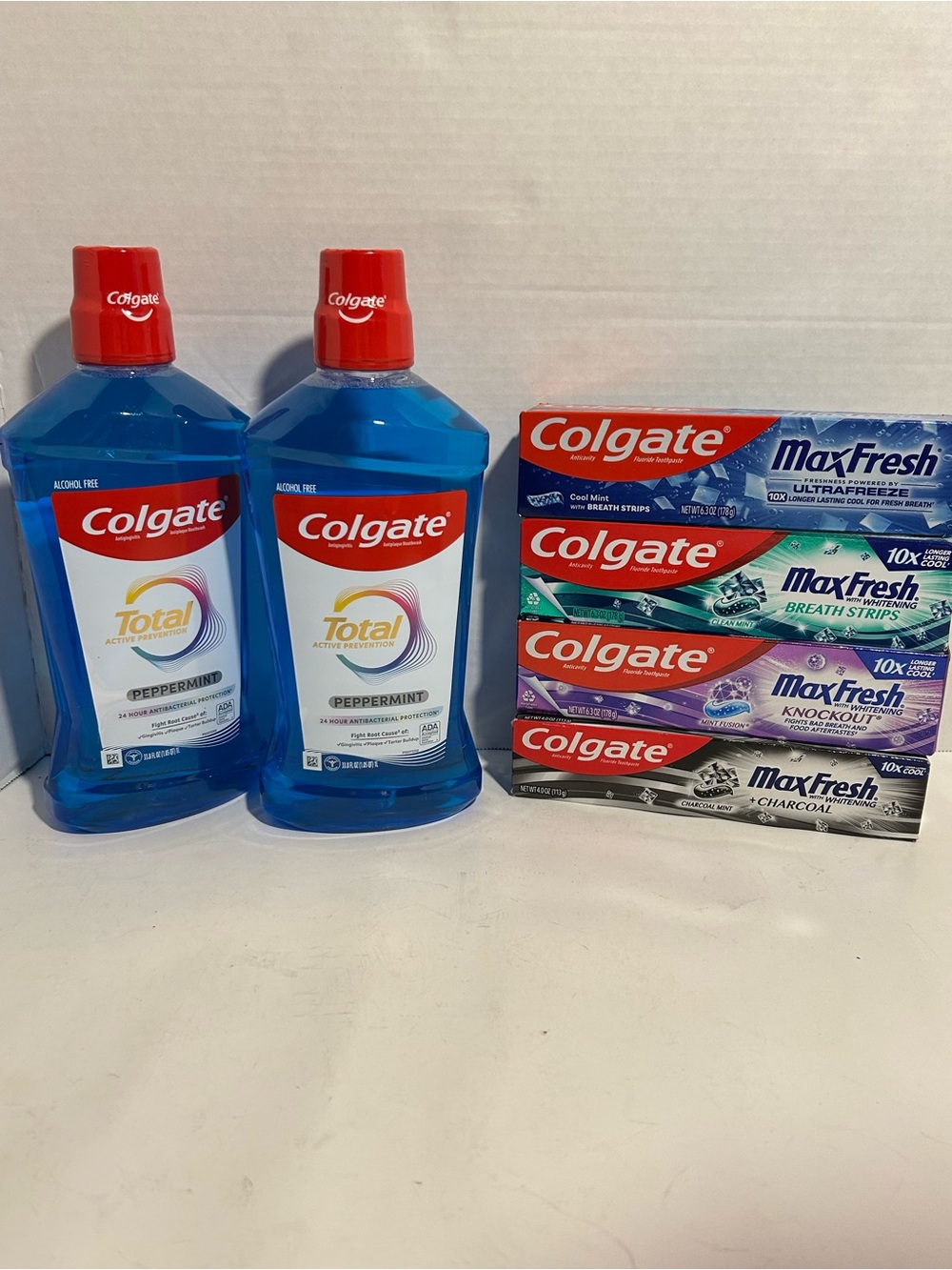Colgate Peppermint Total Mouthwash & MaxFresh Toothpaste Bundle - Blue
